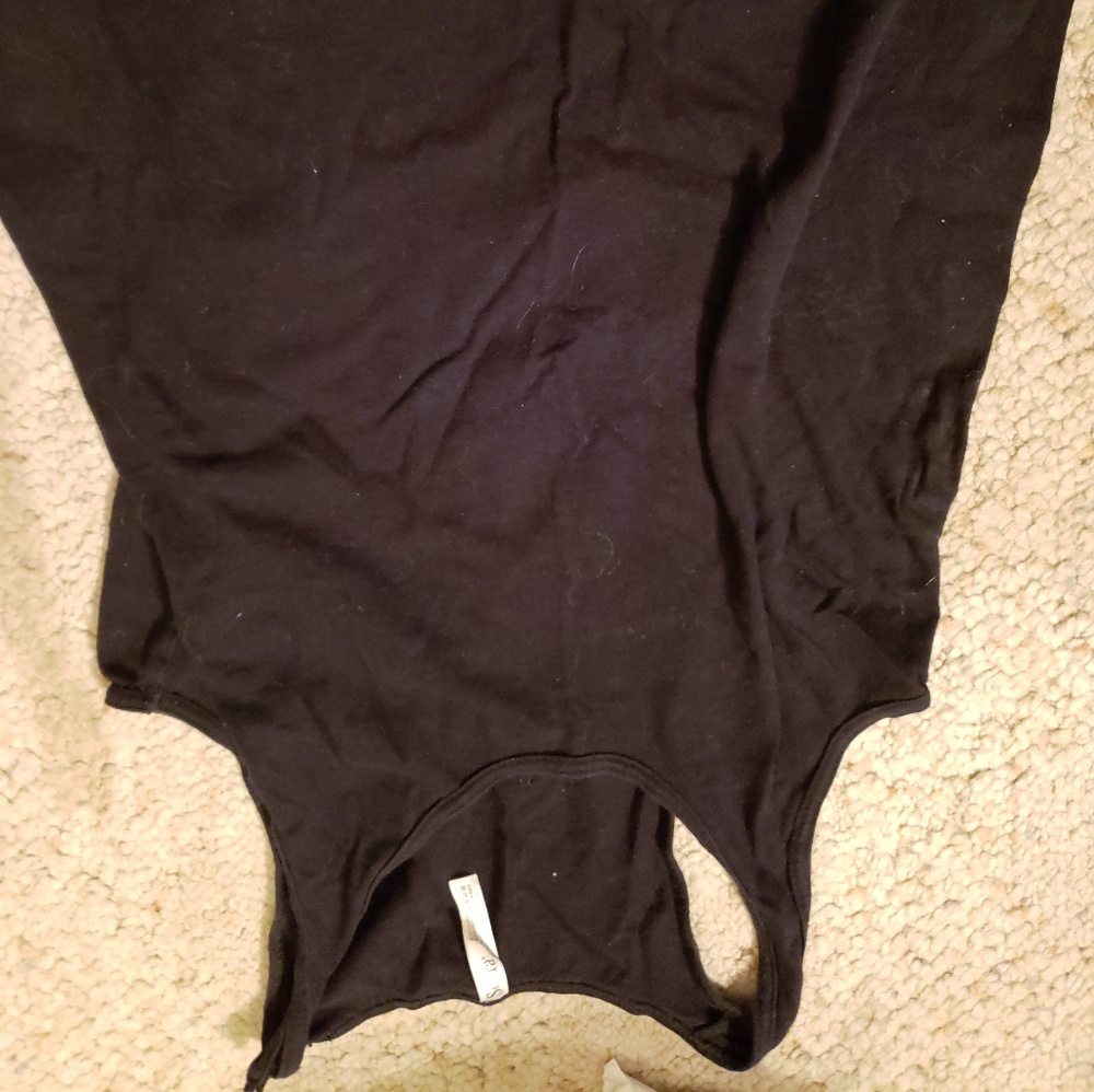 Simple black tank